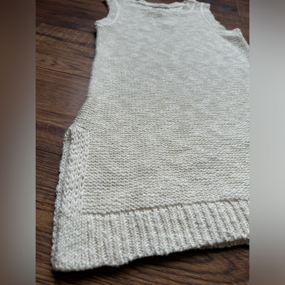LOFT XS Petite Cream Knit Tank Top. - Picture 3 of 6